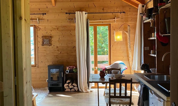 Les Villards-sur-Thones Ski Chalet | Chalet La Cabane d'Ernestine: Premier Stay with Pool & Breakfast
