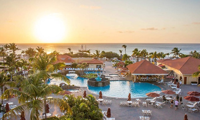 Oranjestad-West Resort | Discover La Cabana Beach & Racquet Club on Eagle Beach!