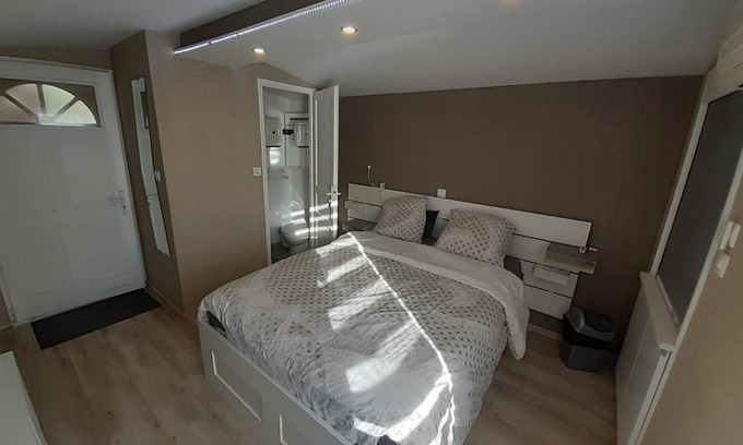 Le Cheylas Other | Experience La Cabane à Caillou: Family-Friendly Retreat