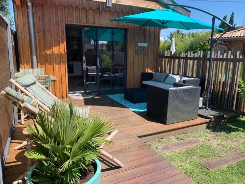 La Teste-de-Buch House | Oceanfront Haven: La Cabane 62 with Pool & Guest Rated 9.8