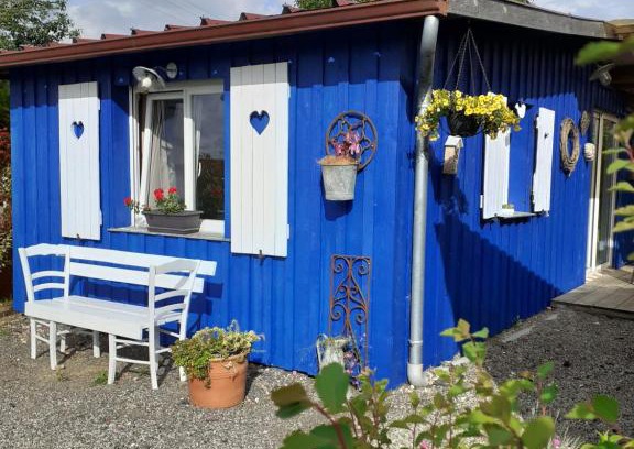 Marchainville House | Pet-Friendly Retreat at La Cabane aux Chevaux du Perche
