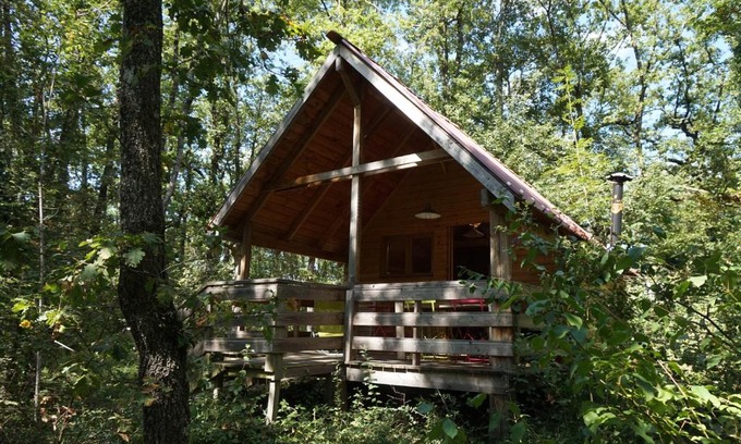 Sepx Ski Chalet | Discover La Cabane aux Rêves: Family & Pet-Friendly Retreat