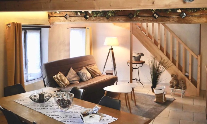 Flines-les-Mortagne House | Pet-Friendly Retreat at La Cabane du Chasseur - 8.9/10 Rating