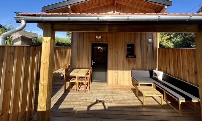 Andernos-les-Bains Cabin | La Cabane du Broustic, Votre Location de Charme au Bord du Bassin D'arcachon