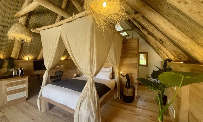 Payzac Cabin | La Cabane Java – Romantic getaway in nature with private spa, terrace, and activities