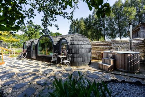 Lavacherie Other | La CABANE LUXUEUSE AVEC JACUZY