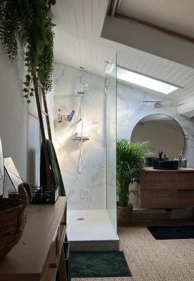 Mondonville Apartment | Budget-Friendly Stay at La Cabane Végétale with Dining