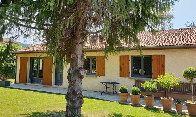 Tournon-sur-Rhone Villa | Discover La Cachette du Marquis: Ocean View Retreat