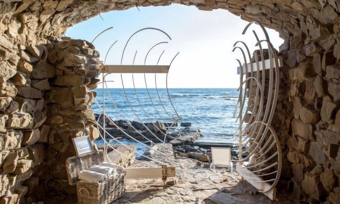 Santa Marinella House | Experience La Califfa: Oceanfront Bliss & Spa Retreat