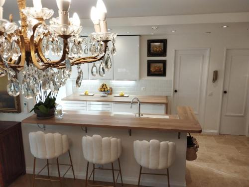 California - Pezou Apartment | La Californie Views II