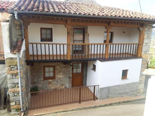 Pilona House | Family-Friendly Stays at La Calzada del Canto Hotel