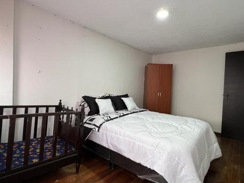 Bogota House | Discover Family-Friendly Stays at La Candelaria