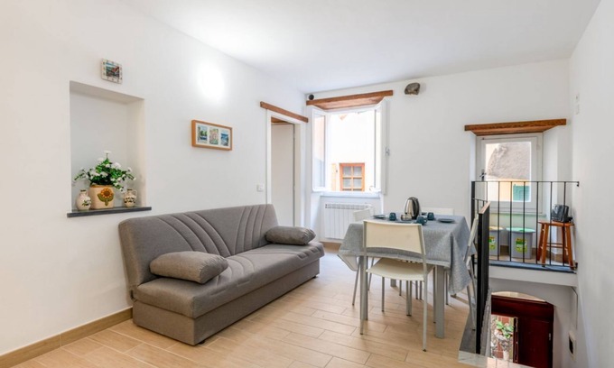 Riomaggiore Apartment | Experience Comfort at La Cantina dei Nonni in Riomaggiore
