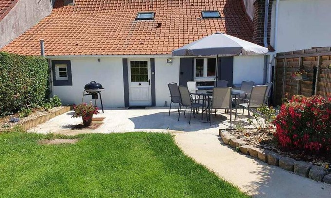 Audembert House | Cozy La Cantraigne Gite with Oceanfront Views for Families