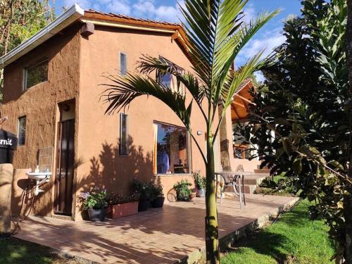 Usaquen Ski Chalet | Charming La Casa de Chocolate: Pet-Friendly & Family Welcoming