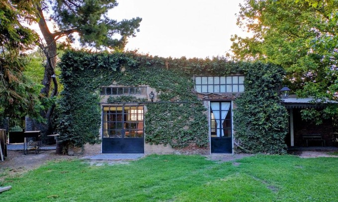 Duggan House | Discover La Casa de Duggan: Family & Pet-Friendly Getaway
