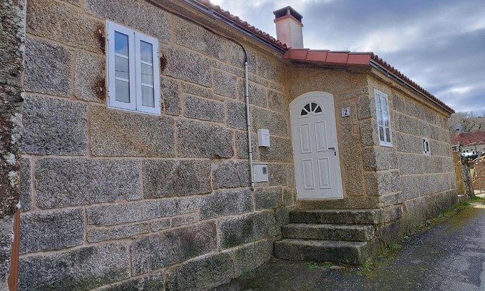 Cotobade House | Family-Friendly Getaway at La Casa de Famelga
