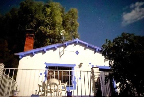 Caspe House | Discover La Casa de Las Burbujas Azules: Oceanfront Oasis