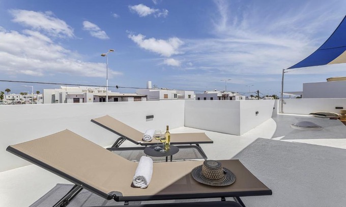 Playa Honda Apartment | Discover La Casa de las Velas: Pet & Child Friendly Retreat