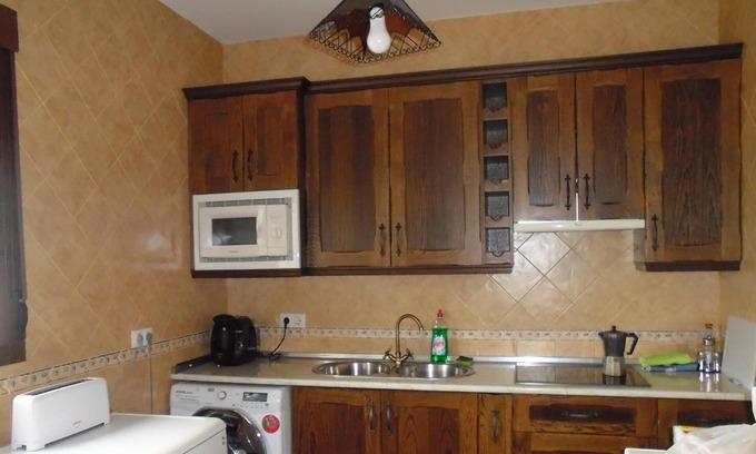 Puebla de Alcocer House | Discover La Casa de los Templarios: Top-Rated Family Retreat