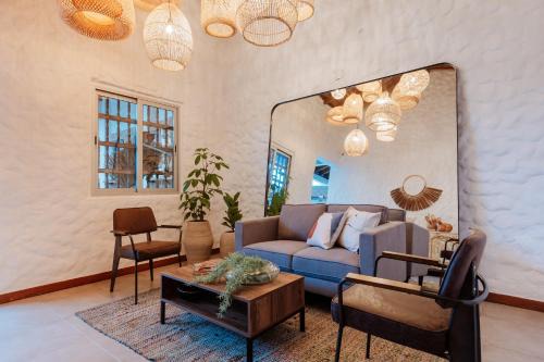 El Poblado Apartment | Highly Rated La Casa de Nelly - Family-Friendly Stay in Medellín