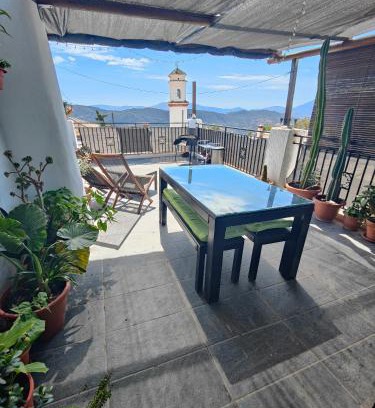 Pitres House | Pet-Friendly Retreat at La Casa Rural de Paco y Ana