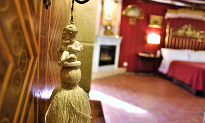 Valderrobres House | Experience La Casa de Sebastian: 4-Star Stay with Breakfast
