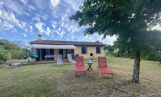 Yvrac House | Discover La Casa de Valentin with Expansive Park Near Bordeaux