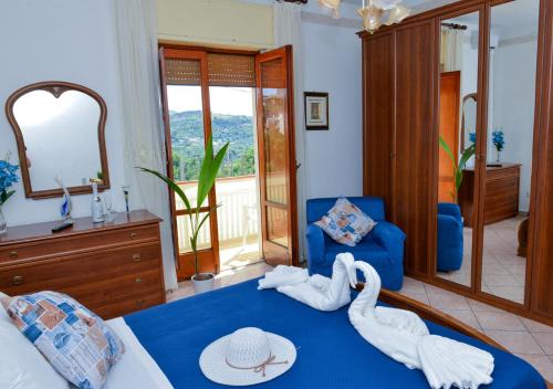 Schiazzano Apartment | Relax at La Casa dei Nonni: Oceanfront & Guest Rated 9.9