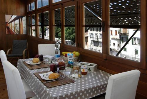 Rovereto Apartment | Pet-Friendly Retreat at La Casa dei Turchi - Rated 9.6/10!