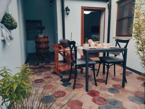 Marrubiu House | Pet-Friendly La Casa del Glicine with Ocean Views