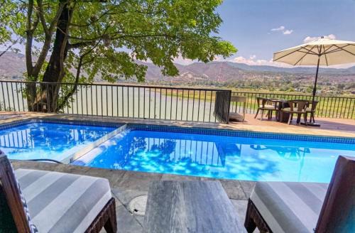 El Santuario House | Escape to La Casa del Lago: Oceanfront Bliss Awaits