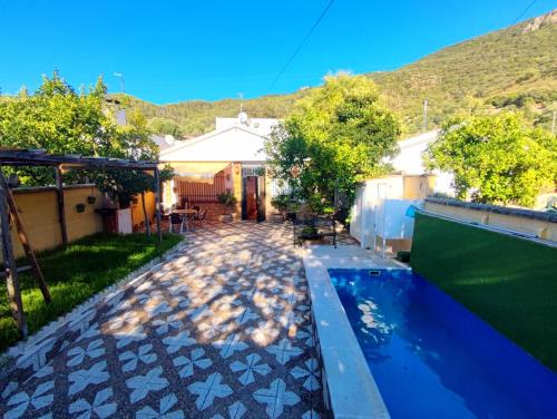 El Bosque House | Discover La Casa del Naturalista: Pet-Friendly Retreat