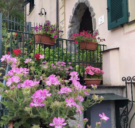 Carasco Apartment | La Casa Dell'Arco: Guest Rated 9.7, Pet & Child Friendly