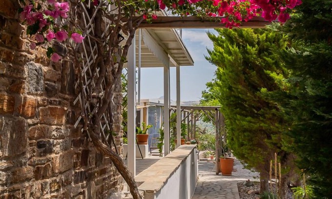 Naxos Bed & Breakfast | Discover Comfort at La Casa di Dolly: Family-Friendly Stay