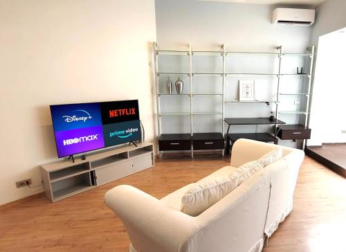 Zona LIII Tomba di Nerone Apartment | La Casa Di Epi