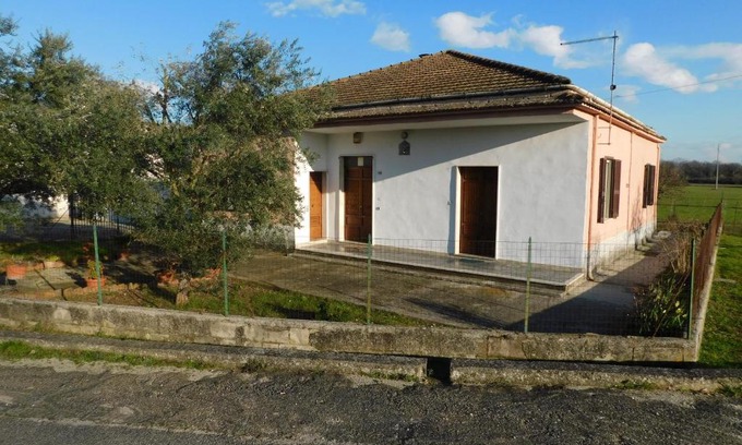 Roccasecca Bed & Breakfast | Cozy Family Retreat at La casa di Mascia - Rated 8/10