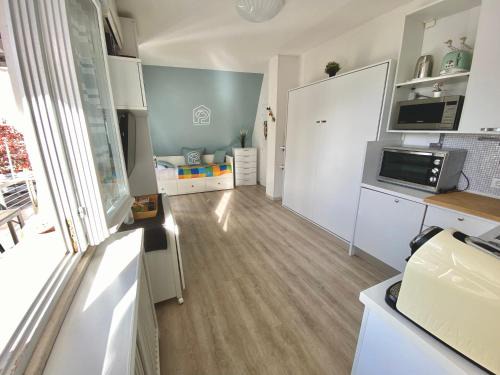 Igea Marina Apartment | Pet Friendly Haven: La Casa di Pamy - Rated 9.7/10