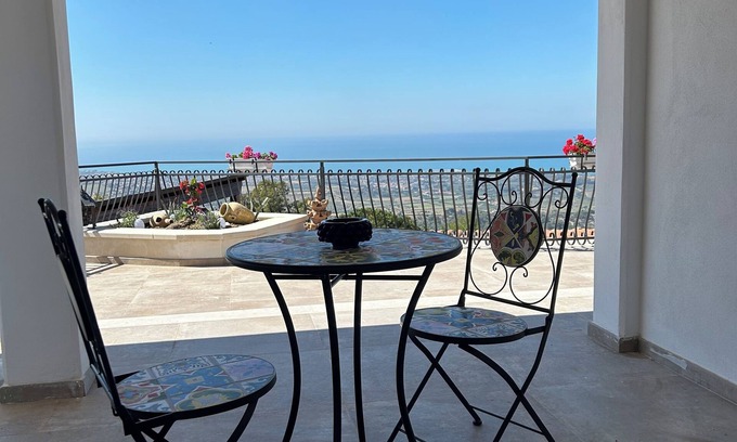 Agrigento House | Discover La casa di Pippo Flora: Family-Friendly Retreat