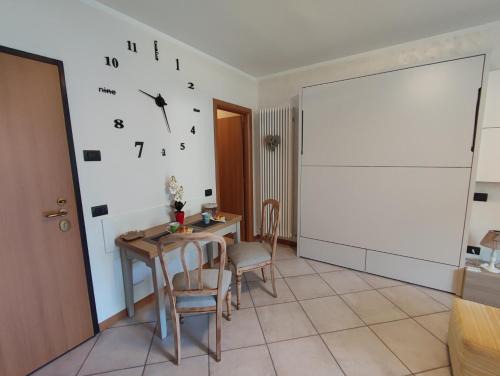 Introbio Apartment | Child-Friendly Retreat: La casa di Sara in Valsassina