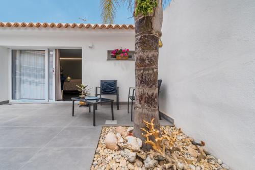 Avola Apartment | Discover La casa di Susy - 4-Star Stay with Family Amenities