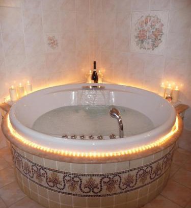 Vallelaghi Apartment | Relax at La casa di Terlago: Family-Friendly with Hot Tub