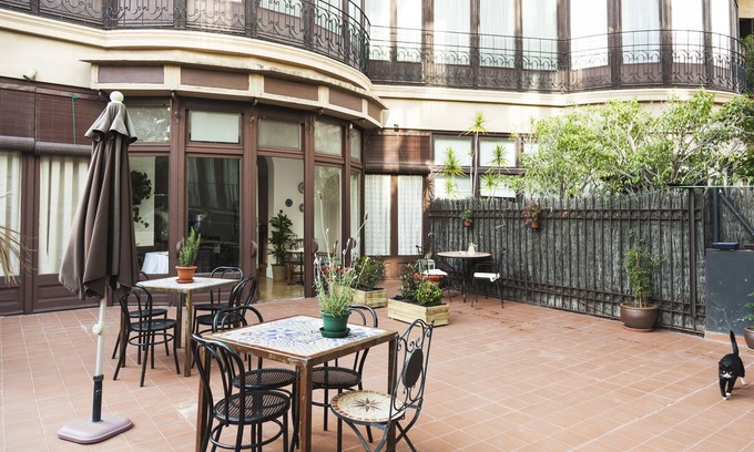 L'Antiga Esquerra de l'Eixample Bed & Breakfast | Discover La Casa Gran B&B: Guest Rated 9.6 with Spa & Dining