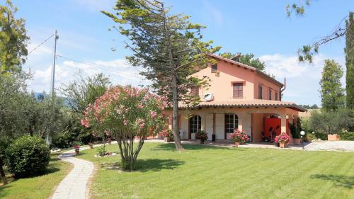 Cossignano Bed & Breakfast | Relaxing Oceanfront Getaway at La Casa in Campagna