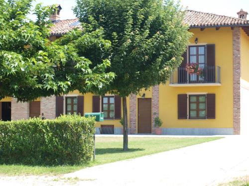 La Morra House | Family-Friendly Retreat: La Casa in Rivalta, Rated 9.4/10