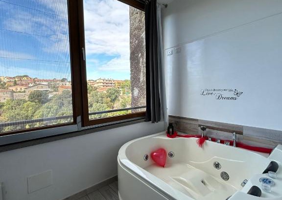 Vitorchiano Apartment | Idyllic La Casa nel Borgo Sospeso with Hot Tub & Views