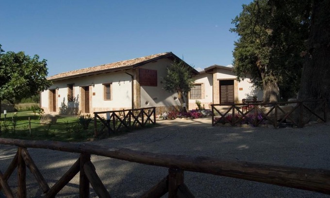 Altomonte House | Discover La Casa nella Prateria: Pet-Friendly Retreat