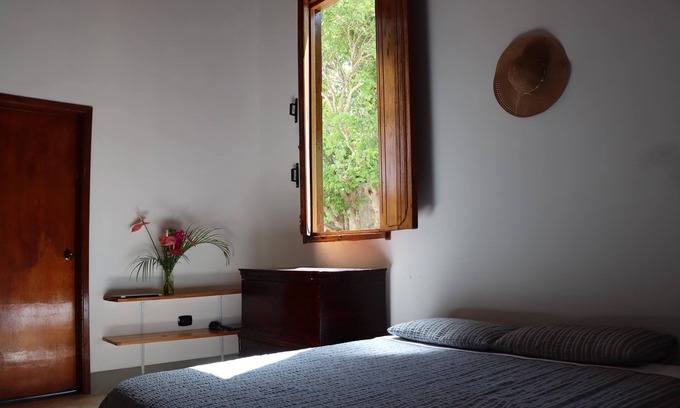 Margarita Island House | La casa rosadanTú hogar ideal de coworking!