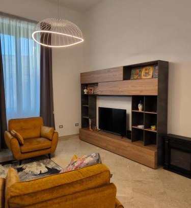 Brindisi Histotic Center Apartment | Explore La Casa Rossa: 4-Star, Family-Friendly Retreat