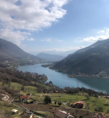 Ranzanico Apartment | Serene Getaway at La Casa Sul Lago - Family Friendly Stay